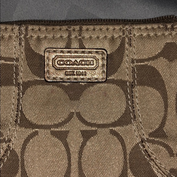 Coach brown and tan small zip up change purse - Picture 2 of 8